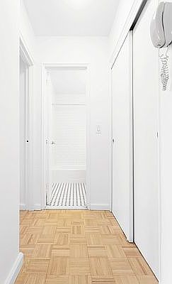 5th image of 10 W 135th St APT 10T