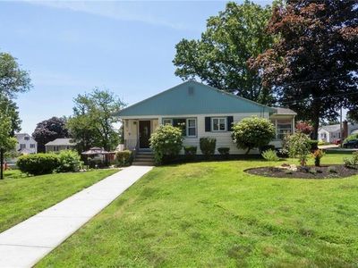 16 Oak Hill Dr, Cumberland, RI, 02864
