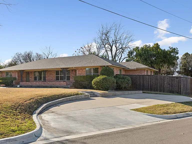 9363 Angora St — Photo 7