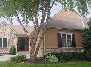 11548 S Deer Run St, Olathe, KS 66061
