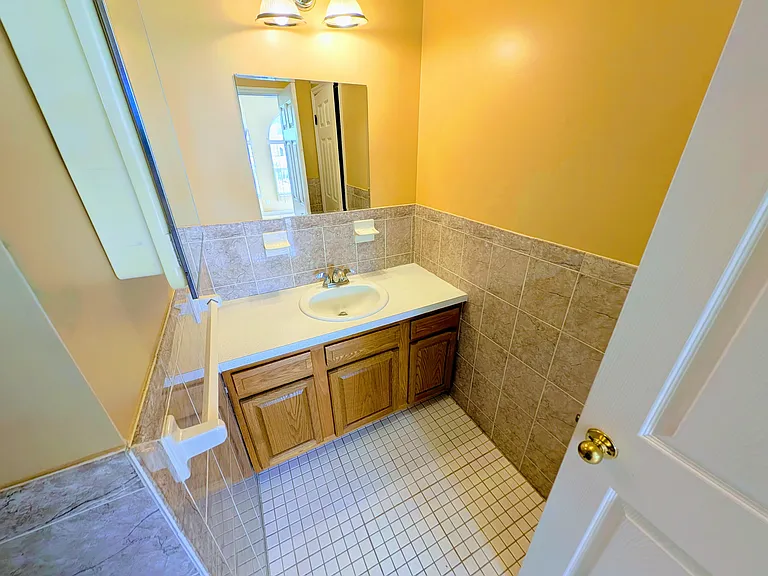 284 Peninsula Ave — Photo 19
