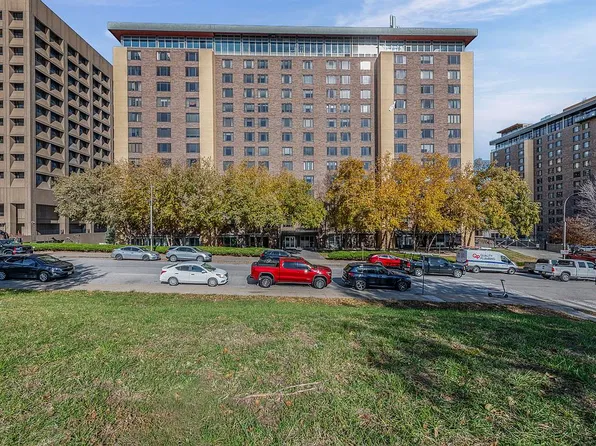 600 E 8th St APT 7R, Kansas City, MO 64106