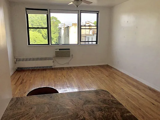 Rented by Dwell Residential Inc | media 23