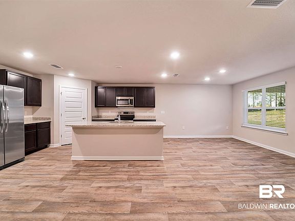 2nd image of 8072 Irwin Loop #173