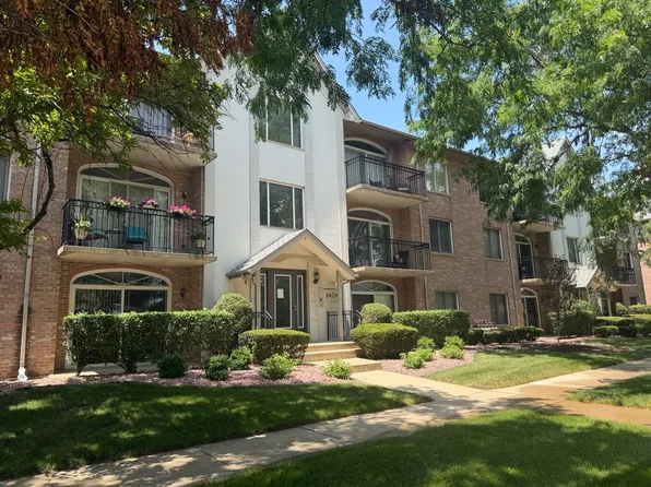 9424 S 77th Ct APT 1C, Hickory Hills, IL 60457