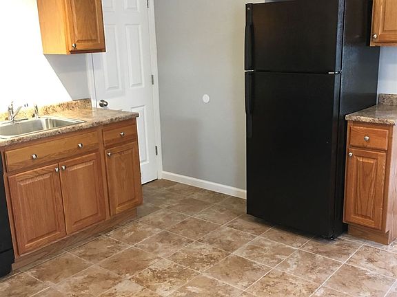 Large eat-in kitchen