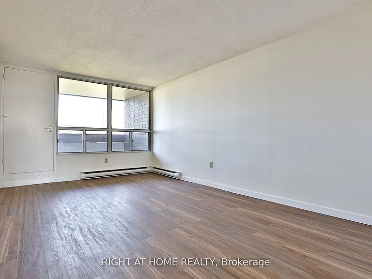 35 Sunny Glenway #302 — Photo 11