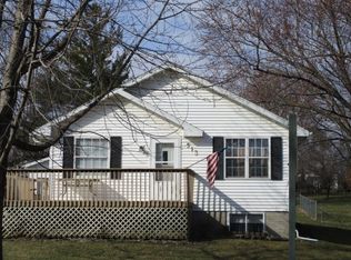 513 Water St, Center Point, IA 52213