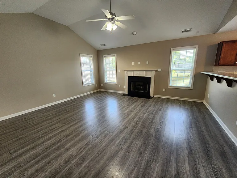 5716 Scarecrow Ct — Photo 10