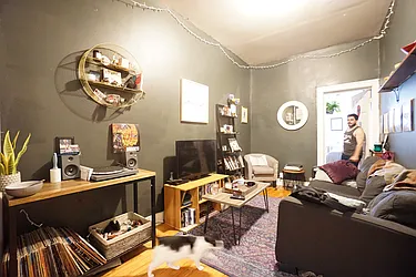 Rented by Rennit Inc.