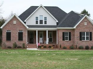 517 Harper Davis Rd, Lake Wylie, SC 29710