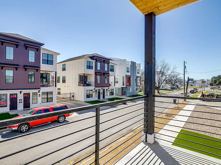 2320 Benbrook Blvd — Photo 13