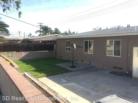 3rd image of 612 N Cuyamaca St N