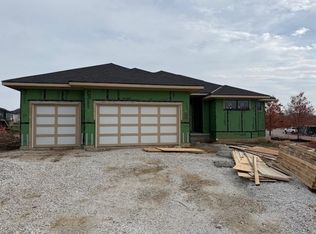 13619 Granada Dr, Leawood, KS 66224