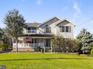 1102 Fairview St, Riverside, NJ 08075