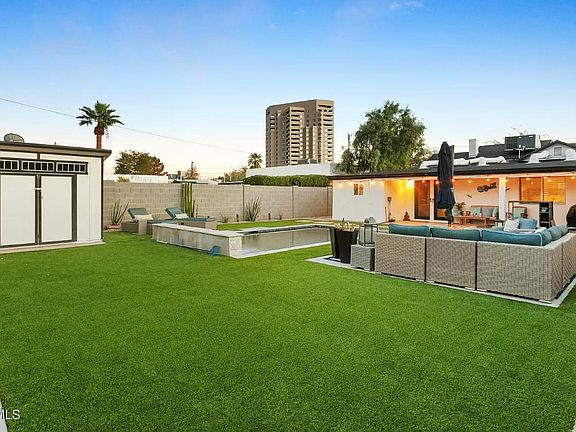 Spacious shed for extra storage