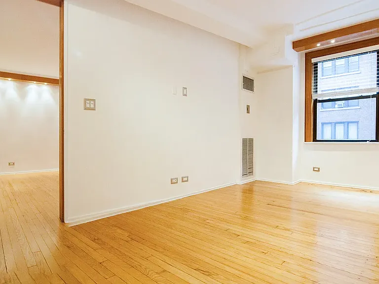 145 W 58th St #4H — Photo 6