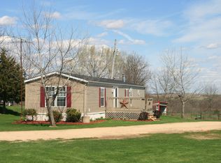 15150 Higginsport Rd, Bernard, IA 52032