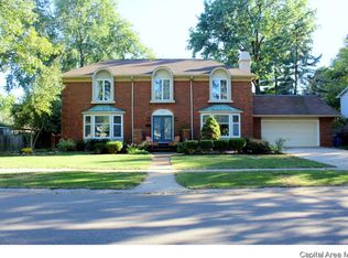 106 Pebble Beach Dr, Springfield, IL 62704