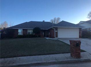 616 Park Dr, Yukon, OK 73099