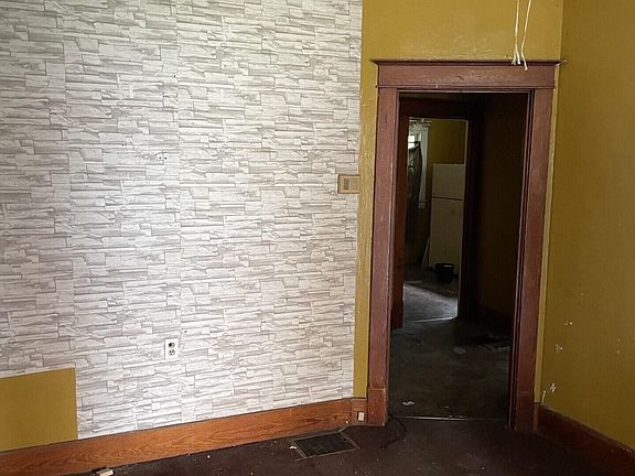 2nd image of 3438 W Jefferson St