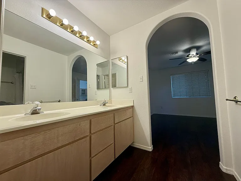 10736 S Calle Raquel — Photo 8