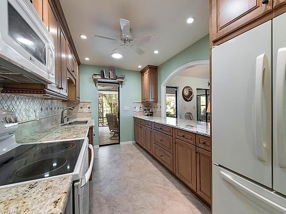 4th image of 25432 Carney Cir
