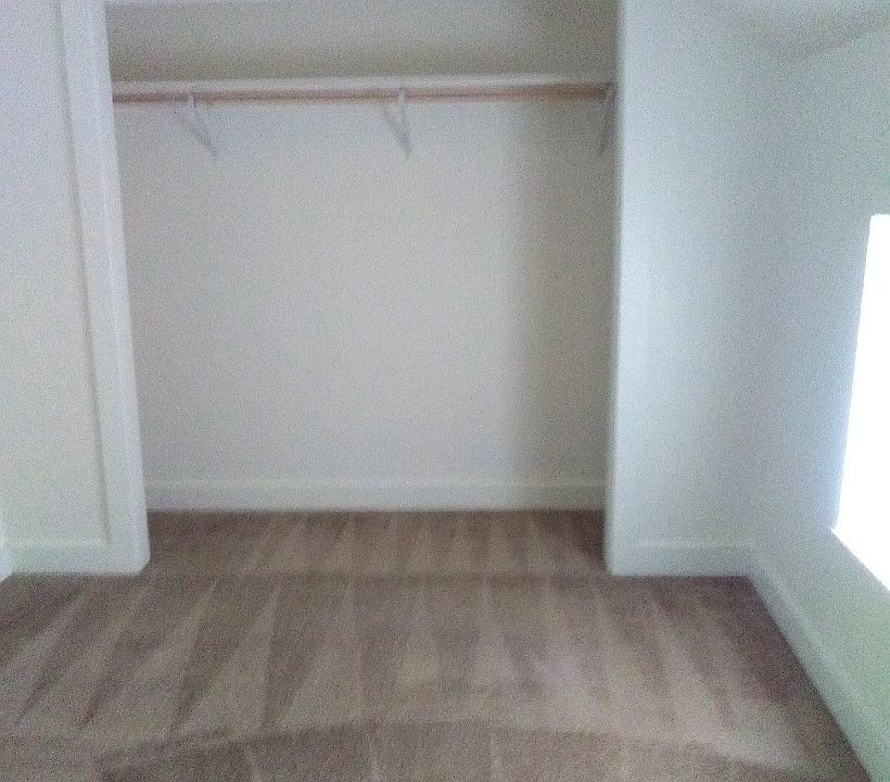 1st image of 712 S Yakima Ave #4