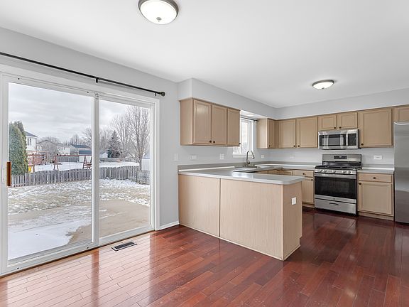 5th image of 2786 Yosemite Dr