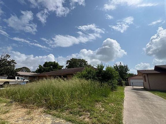 2nd image of 3226 Casa Blanca Dr