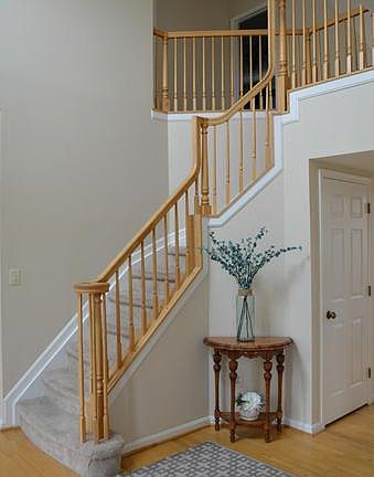 Soaring 2 story foyer, brand new stair carpet