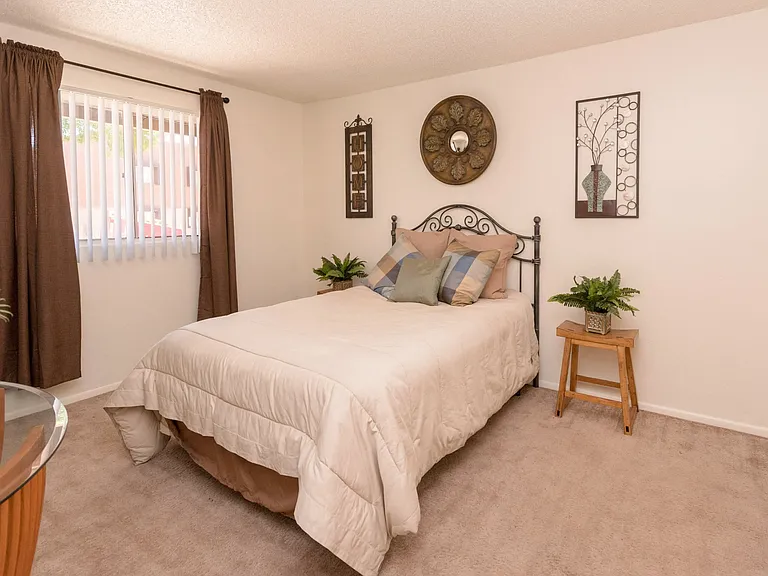 Santa Cruz Apartments — Photo 7