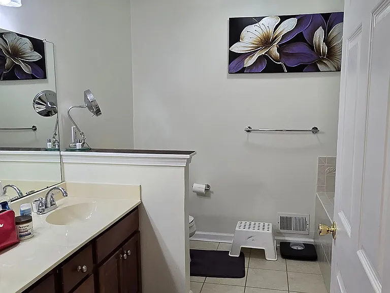222 Fountayne Ln — Photo 12