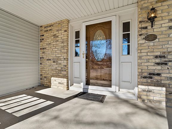 3rd image of 2567 Petersburg Cir