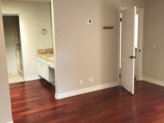 5th image of 2205 Crespi Ln