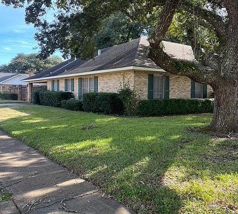 2nd image of 501 Idlewood Dr