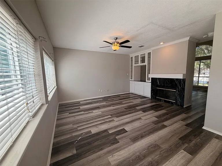 342 Arbor Ct — Photo 9