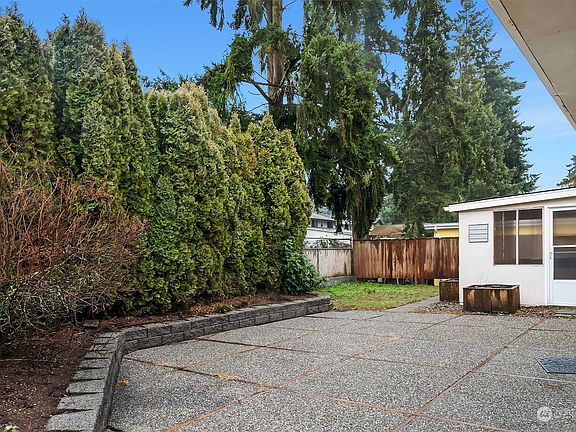 3rd image of 23401 66th Avenue W