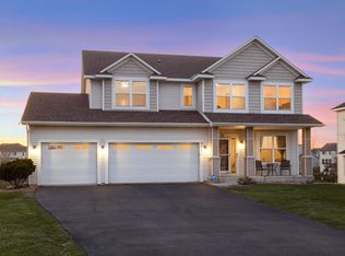 7701 Spring Lake Dr, Shakopee, MN 55379