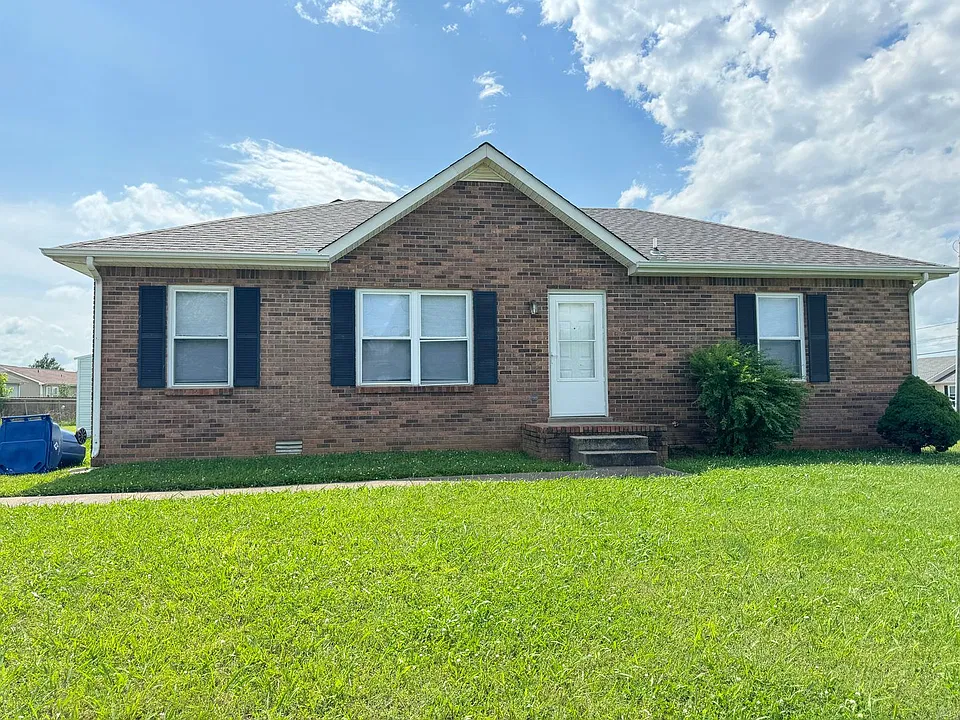 1302 Chucker Dr
