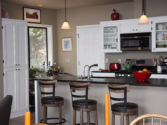 5th image of 90 Placer Hill Dr