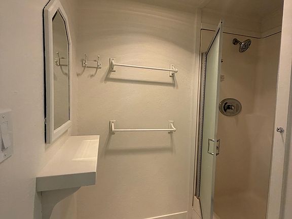 3rd image of 438 Boyes Blvd #B