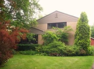 6536 N Kenneth Ave, Lincolnwood, IL 60712