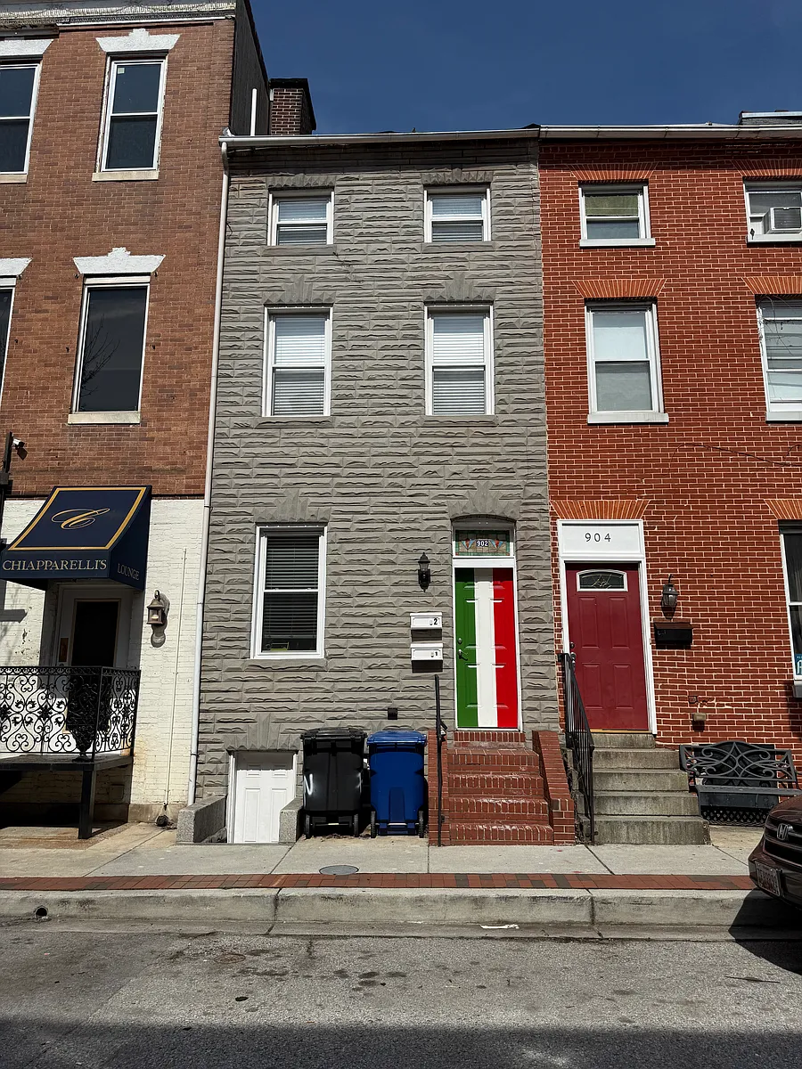 Building Photo - 902 Fawn St #1