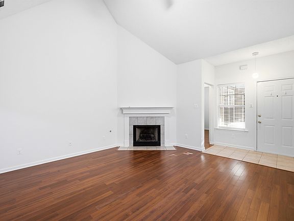 2nd image of 1168 Brady Hollow Ln