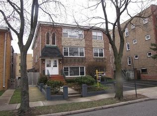 8951 Skokie Blvd, Skokie, IL 60077