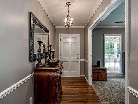 3rd image of 5505 Northwood Lake Dr E