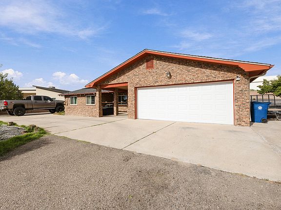 2nd image of 981 Hillside Cir SW