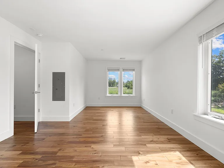 245 E Main St #2 — Photo 25