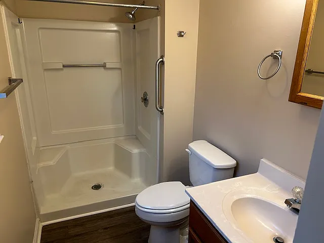 121 Walnut St — Photo 2